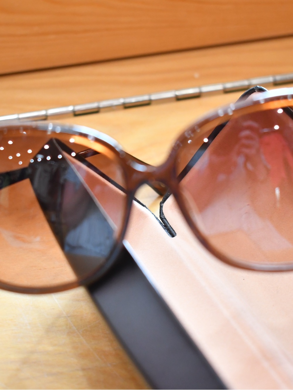 Coach Brown Oversized Women's Sunglasses - Picture 10 of 10